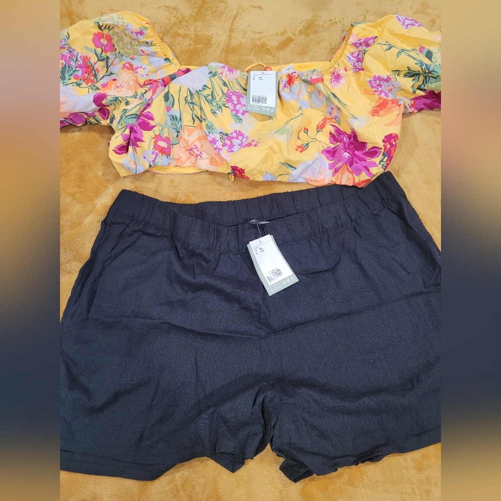 flowered crop top with black linen shorts